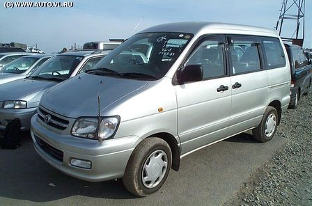 Toyota Town Ace Noah